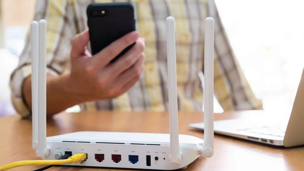 Kompilasi semua pelan broadband utama Malaysia 2025