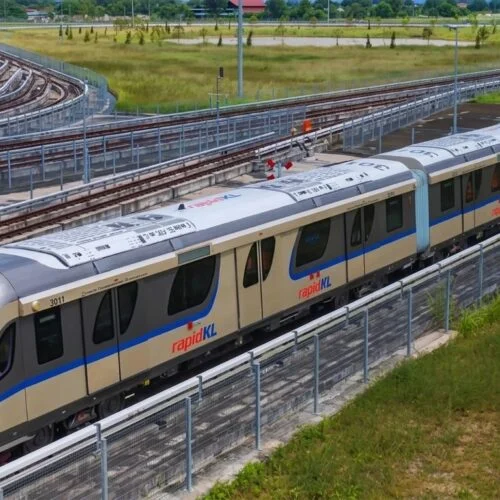 2 juta penduduk Lembah Klang bakal guna LRT3 Shah Alam Jun 2026 ini. Harga tambah RM4.90 jika guna tunai atau ada diskaun bila guna tanpa tunai.