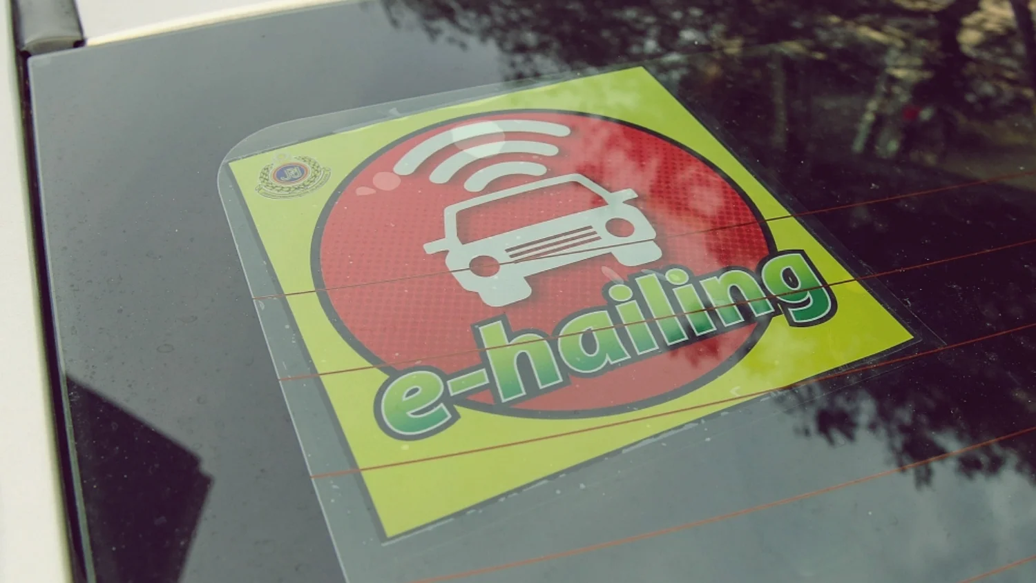 APAD jelaskan kapasiti penumpang adalah ikut Akta Pengangkutan Awam Darat (Akta 715) dan Garis Panduan Perkhidmatan e-Hailing sedia ada.