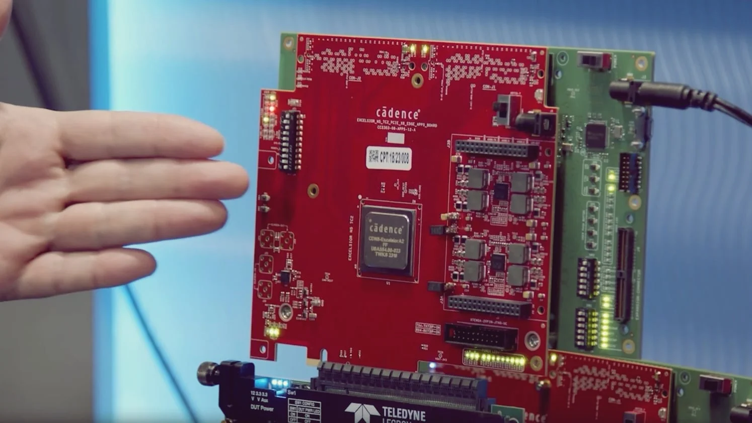 Cadence berjaya lulus ujian rasmi PCIe 6.0 pada kelajuan penuh 64 GT/s, teknologi yang direka untuk cip AI dan perkakasan berprestasi tinggi.